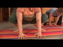 Yoga Arka Viraj Ve Poz Dengeleme: Yoga Vinç Poz Resim 3