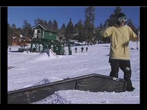 Snowboard: 50/50 Kutusu Ve Küpeşte Biler: Snowboard: Ayak Yan Ollie Bir Küpeşte 50/50
