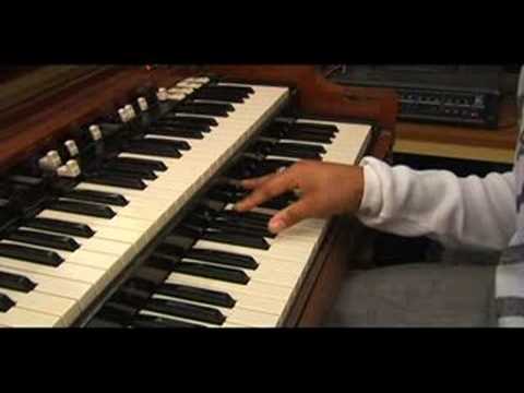 Hammond B3 Minör Akorları: Hammond B3 İpuçları: Minör Akorları İkinci İnversiyon Resim 1