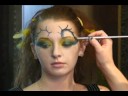 Fantezi Göz Makyajı: Gölgeler Fantastik Makyaj Uygulamak. Resim 3