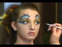 Fantezi Göz Makyajı: Bir Smudger Fırçayla Fantastik Makyaj İçin Resim 4