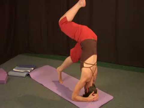 Yoga Pozlar Oturmuş : Yoga Headstands Resim 1