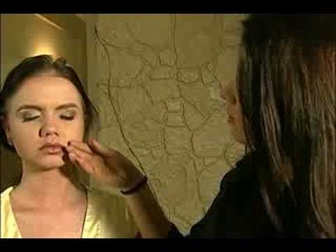 Kadınlar İçin Makyaj Teknikleri Sahne: Aşırı Toz Ve Petrol Sahne Makyajı İçin Kaldırma Resim 1