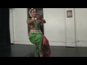 Odissi Indian Dance : Odissi Dans: Sahnede Yürürken  Resim 4
