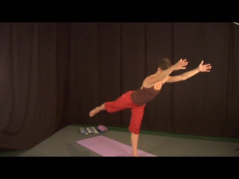 Ayakta Yoga Poses: Yoga Savaşçı 3 Poz Resim 1