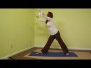 Yoga Savaşçı Poz Bir Varyasyonu : Savaşçı Bacak Ve Kaldırma Bir Yoga Poz Resim 3