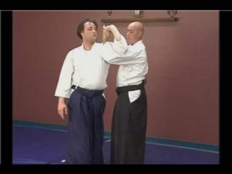 Aikido Temelleri: Ushiro Waza: Aikido Tekubi Tori Sankyo Savunma Resim 1