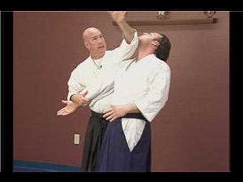 Ryotedori Waza: Orta Aikido Teknikleri: Ryotedori Üzerinden Kubishime İçin Sayunage Resim 1