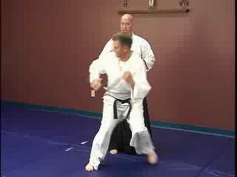 Tekme Savunma: Orta Aikido Teknikleri: Kubishime Karşı Bir Yan Tekme: Orta Aikido Teknikleri Resim 1