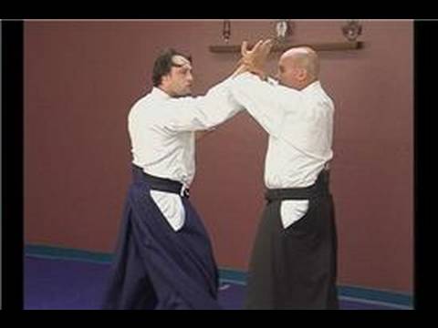Yokomenuchi Yapılan: Ara Aikido Teknikleri : Ukenagashi Gelen Ikkyo Tenkan Resim 1