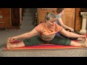 Yoga Poses Oturmuş: Yoga Poses Oturmuş: Geniş Açı Poz Resim 3