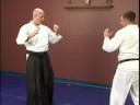 Tekme Savunma: Ara Aikido Teknikleri: Bir Ön Tekme Yönlendirmek İçin Your Bacak Kullanarak: Ara Aikido Teknikleri Resim 4