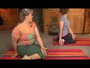 Yoga Poses Oturmuş: Yoga Poses Oturmuş: Bharadvajrasana Resim 4