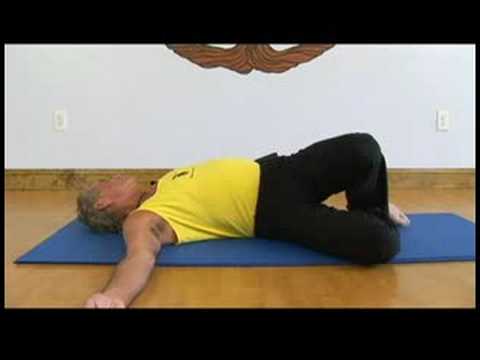 Yoga Arka Poses: Şu Spinal Yalan Yoga Twist Resim 1