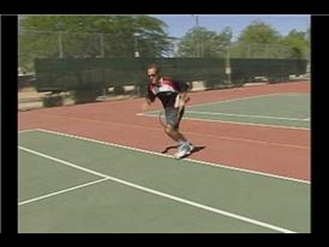 Tenis Oyuncuları İçin Egzersizler: Tenis Kortları Üzerinde Servisi Matkap Resim 1