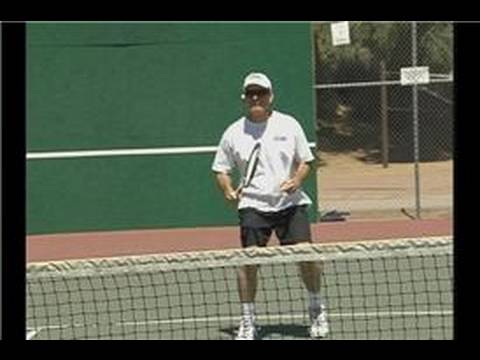 Teniste Servis Döndükten : Tenis Chip & Şarj Forehand Hizmet Verir 