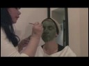 Protez Makyaj: Nasıl Bir Cadı Oluşturmak İçin: Protez Makyaj: Kaşları Cadıya Ekleme Resim 4