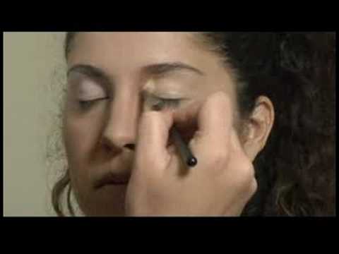 Makyaj İle Yüz Şekillendirme : Uygulamadan Krem Göz Farı