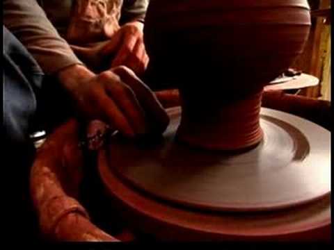 Nasıl Seramik Vazo Yapmak: Seramik Vazo Yapma: Vazo Trim İçin Merkezleme