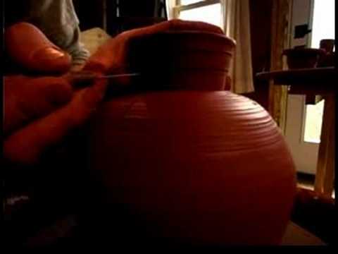 Seramik Bir Çaydanlık Atma : Seramik Çaydanlık Kapağı Dudak Süsleme