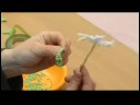 Çiçek Boncuklu Bir Buket Yapımı : Sapları İçin Boncuklu Yaprak Bağlama  Resim 3
