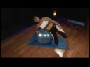 Duruş Egzersizleri: Duruş Egzersizleri: Diz Çökmüş Yan Crunch Fitness Topu İle Resim 3