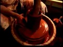 Nasıl Bir Seramik Vazo Yapmak : Seramik Bir Vazo: Duvarlar Çekerek  Resim 3