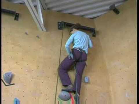 Engelliler İçin Kapalı Kaya Tırmanışı: Engelliler İçin Uyarlamalı Kaya Tırmanışı: Yukarı Tırmanma