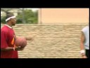 Nasıl Basketbolda Rebound : Basketbol İpuçları: Bir Rebound Uçlu Bir Çekim Oluşturma 