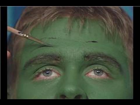 Incredible Hulk Cadılar Bayramı Makyaj : Incredible Hulk Cadılar Bayramı Makyaj: Alın Resim 1
