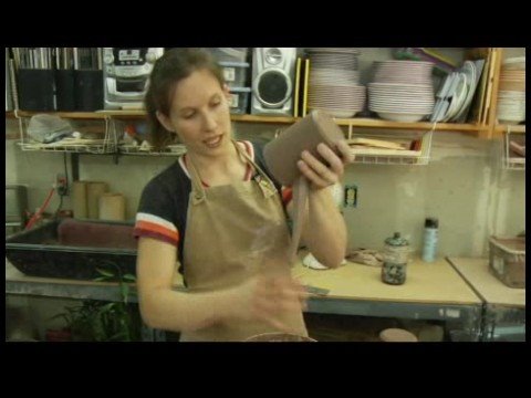 Seramik Kupalar Nasıl Yapılır : Bir Kil Kupa Üzerindeki Kolu Çekin Nasıl 