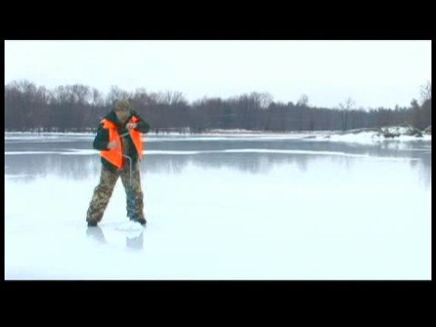 Buz Balıkçılık İpuçları Burgular Kullanmak İçin: Buz Balıkçılık Test Sondaj Delikleri Bir Matkap İle Resim 1