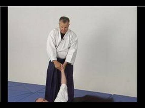 Kotegaieshi: Temel Aikido Teknikleri: Bir Çift Bilek Kapmak Kotagaeshi Bilek Kilit