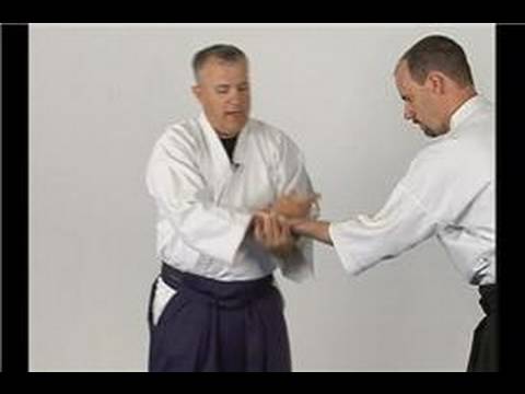 Kotegaieshi: Temel Aikido Teknikleri: Bir Tek Bilek Kapmak Kotagaeshi Bilek Kilit Resim 1