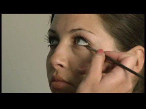 Nasıl Yanlış Eyelashes Uygulayın: Göz Kalemi İçin Sahte Kirpik Ekleme Resim 1