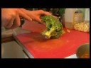 Tay Fesleğen Tavuk Tarifi : Kıyma Kereviz Ve Brokoli Tay Fesleğen Tavuk Resim 3