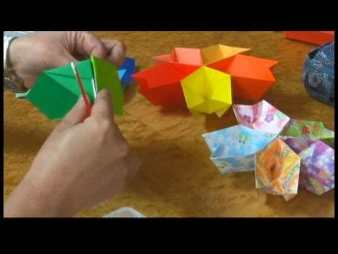 Origami Modelleri : Origami Kiraz Çiçeği Bir Plaka Montaj 