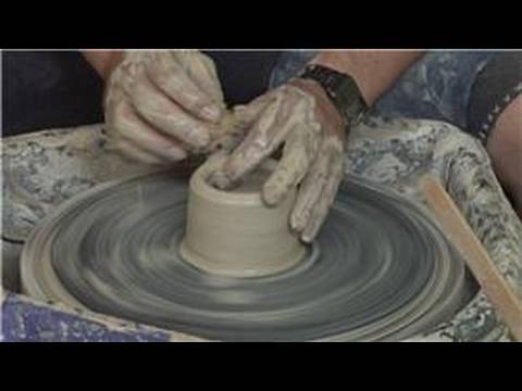Seramik Çarkında Seramik Kupalar Yapım : Çanak Çömlek Tekerlek Üzerinde Aşağı Atma 