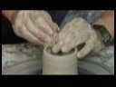 Çanak Çömlek Tekerlek Üzerinde Kil Kupalar : Seramik Kil, Hava Kabarcıklarını Çıkarmak  Resim 4