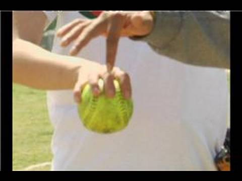Gelişmiş Softbol Yunuslama : Softball Yunuslama: 2-Dikiş Hızlı Top Kavrama