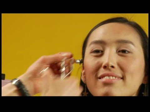 Makyaj Sanatçısı İpuçları : Bir Kirpik Kıvırıcı Kullanarak 