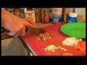 Tavuk Ve Chorizo Sosis Ragu Tarifi : Sosis Hazırlık İçin Tavuk Ve Chorizo Sosis Ragu Resim 4
