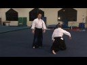 Kapmak Ve Havai Saldırılar İçin Aikido Teknikleri Aikido Tekniği: Katate-Dori Kagami Gaeshi Resim 4
