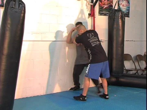 Jujitsu Savunma Teknikleri : Jujitsu: Büyük Rakibi Şok Savunma Resim 1