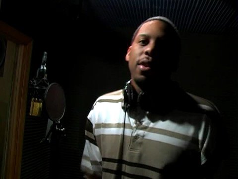 Rap Şarkı Kayıt İpuçları: Bir Rap Şarkısı Kayıt: Bir Mikrofon Toplama Resim 1