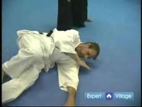 Gelişmiş Aikido Teknikleri : İkinci Varyasyon Yokomen Uchi-İçeri Gelişmiş Japon Aikido Nage 