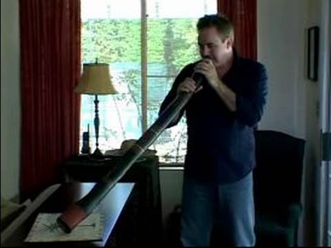 Nasıl Didgeridoo Play: Nasıl Kendi Didgeridoo Stilinizi Yaratmanız İçin