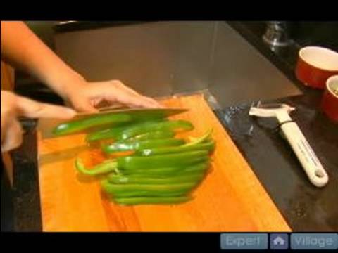 Kore Güveç Tarifi Kimchi Chigae : Kore Kimchi Chigae Güveç İçin Yeşil Biber Kesme 