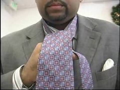 Nasıl Bir Kravat Bağlamayı: Nasıl Bir Kravat Bağlamayı: Düğüm Oluşturma