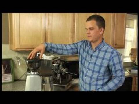 Nasıl Çift Kişilik Cappuccino Yapmak: Çift Kişilik Bir Cappuccino İçin Bir Espresso Makinesi Kullanmayı